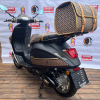 Vespa Primavera 125  LOUISA