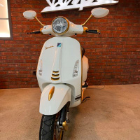 Vespa Primavera 125 PRIMADONNA