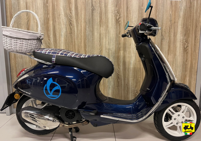 Vespa Primavera 125 LUXURY Azzurra CUSTOM LIMITED EDITION