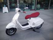 Vespa 946 / 2014 Black and White